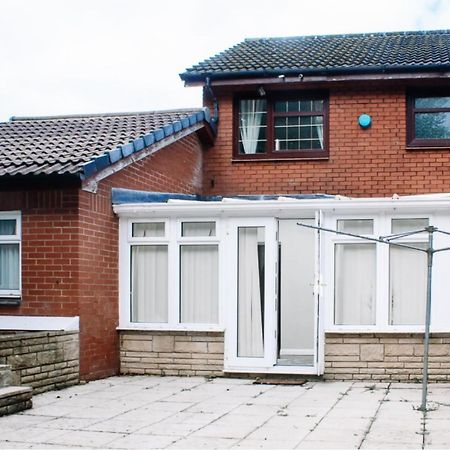 Home To Home Stay Apartment Glasgow Bagian luar foto
