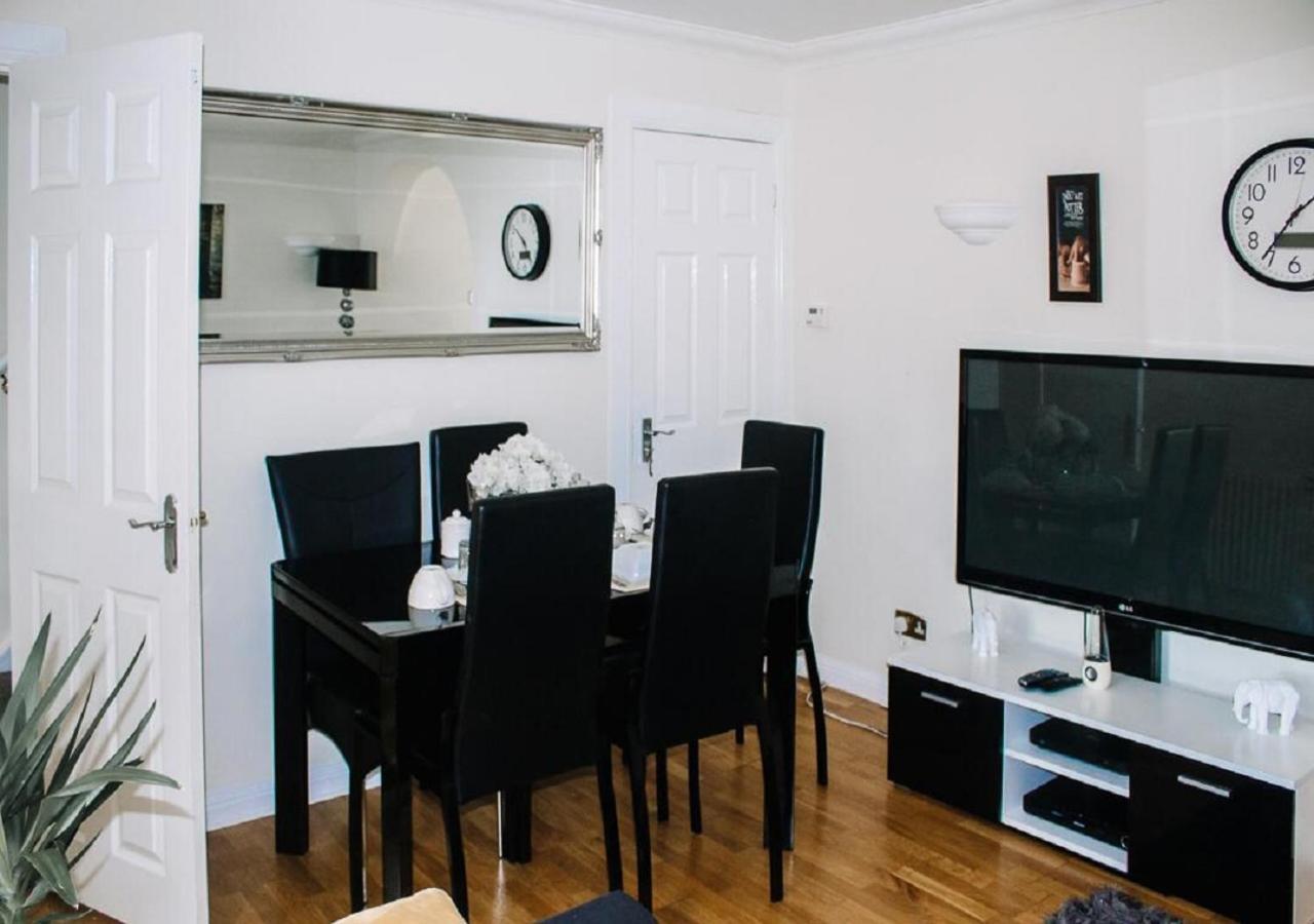 Home To Home Stay Apartment Glasgow Bagian luar foto